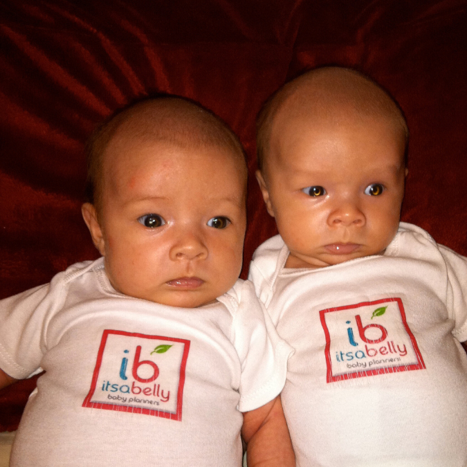itsabelly twins in logo t-shirt